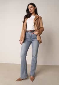 Born2be - Niebieskie Klasyczne Jeansy Dzwony z Bawełną z Regularnym Stanem Aalona. Okazja: na co dzień, na spotkanie biznesowe, do pracy. Kolekcja: plus size. Kolor: niebieski. Styl: klasyczny #1