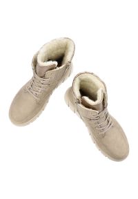 Beżowe Botki Rieker Ocieplane Buty Damskie. Wysokość cholewki: przed kolano. Zapięcie: pasek. Kolor: beżowy. Materiał: futro, materiał. Szerokość cholewki: normalna. Sezon: zima, jesień. Styl: elegancki #7