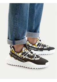 Versace Jeans Couture Sneakersy 78YA3SN2 Biały. Kolor: biały. Materiał: materiał #6