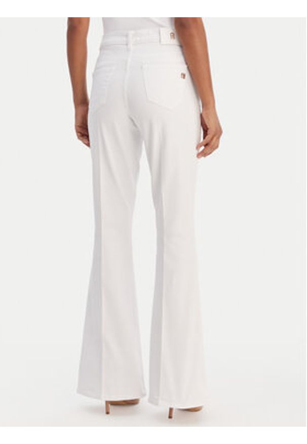 Fracomina Jeansy FP26SVA012W61501 Biały Bootcut Fit. Kolor: biały