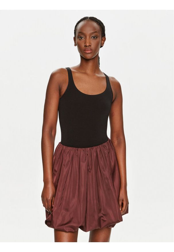 Wolford Body Jamaika 75085 Czarny Slim Fit. Kolor: czarny. Materiał: bawełna, syntetyk