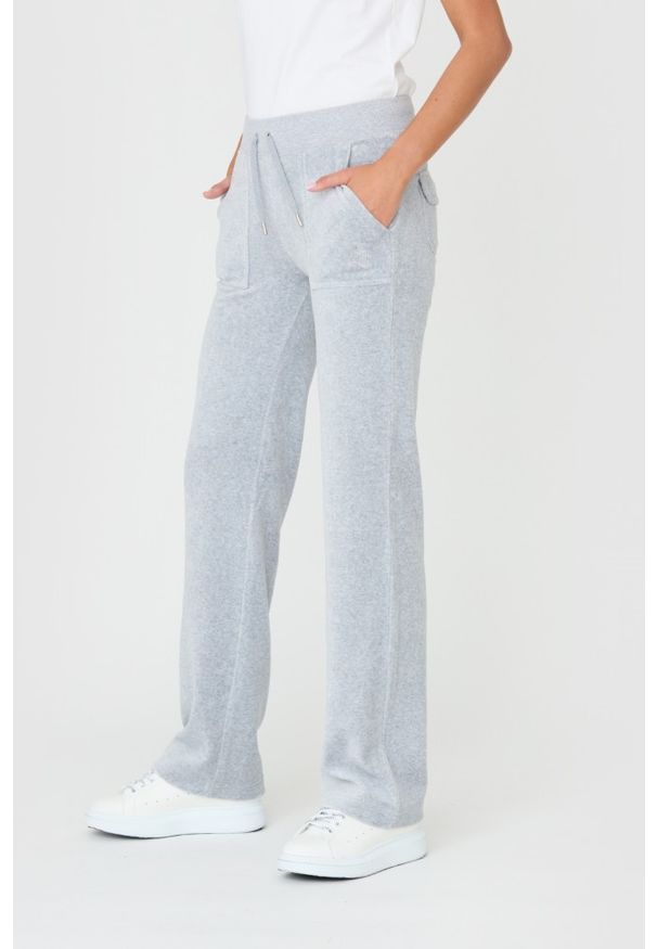 Juicy Couture - JUICY COUTURE Szare spodnie Del Ray. Kolor: szary. Materiał: bawełna. Wzór: haft