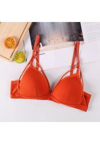 Intica - Biustonosz bez fiszbin miękki na co dzień Najiba. Kolor: pomarańczowy. Materiał: materiał, skóra