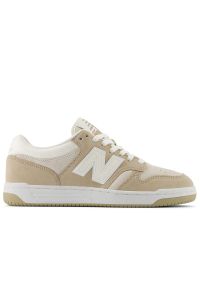 Buty New Balance BB480LEA - beżowe. Okazja: na co dzień. Kolor: beżowy. Materiał: dresówka, materiał, skóra, syntetyk. Szerokość cholewki: normalna. Sport: turystyka piesza