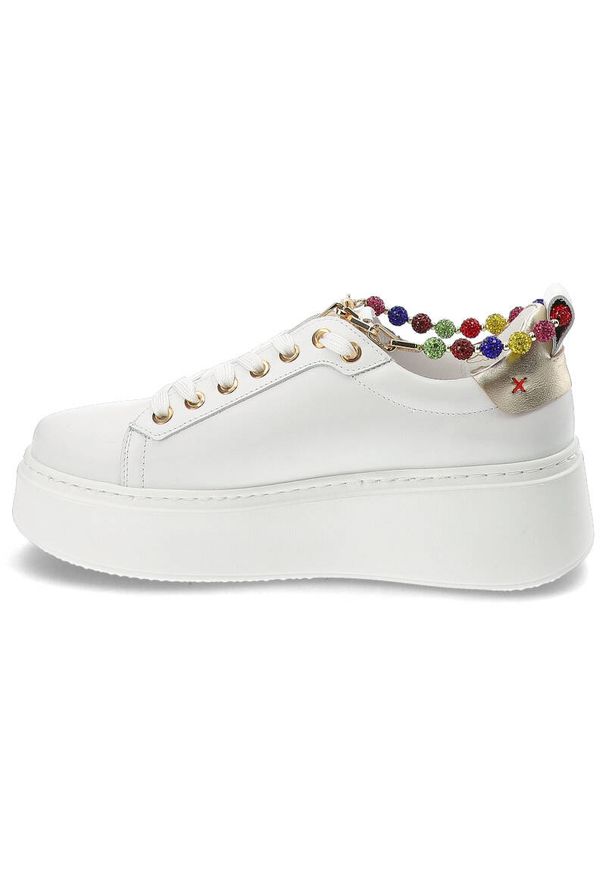 CheBello - Białe Sneakersy Chebello Wygodne Obuwie Damskie. Okazja: na co dzień. Kolor: biały. Materiał: skóra. Sezon: lato