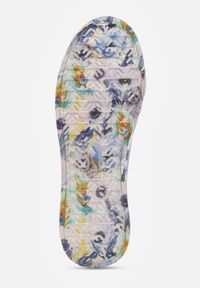 Born2be - Niebieskie Sneakersy ze Skóry Naturalnej z Perforacją i Motywem Piór Riosinda. Okazja: na co dzień, do pracy. Kolor: niebieski. Materiał: skóra #7