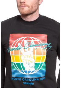 Wrangler - BLUZA WRANGLER GLOBE SWEAT FADED BLACK W6C5HXXV6 112130708. Wzór: nadruk #3
