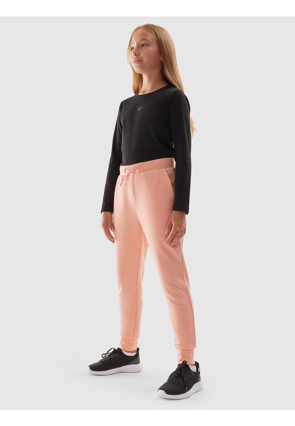 4f - Spodnie dresowe joggery dziewczęce. Kolor: różowy. Materiał: dresówka