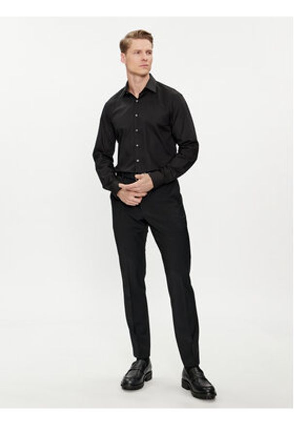 Calvin Klein Spodnie materiałowe Modern K10K112936 Czarny Slim Fit. Kolor: czarny. Materiał: syntetyk