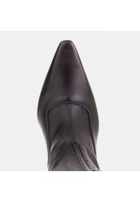 Marco Shoes Szpilki damskie z elastyczną cholewką czarne. Kolor: czarny. Materiał: skóra, syntetyk, materiał. Szerokość cholewki: normalna. Obcas: na szpilce. Wysokość obcasa: średni