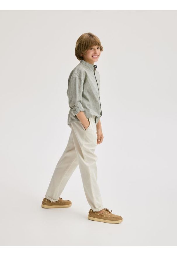 Reserved - Spodnie chino z lnem - złamana biel. Materiał: len