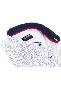 Modini - Biała koszula w granatowy wzorek A67. Kolor: biały, wielokolorowy, niebieski. Materiał: bawełna, poliester, tkanina. Długość: długie. Styl: klasyczny #1