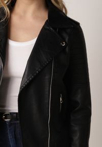 Born2be - Czarna Klasyczna Kurtka Ramoneska w Motocyklowym Stylu Kelmi. Okazja: na co dzień. Kolor: czarny. Materiał: poliester, skóra, jeans. Styl: klasyczny #8