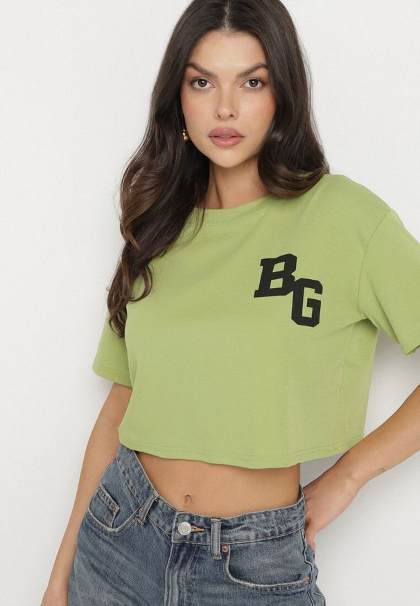 Born2be - Zielony Bawełniany T-shirt Oversize o Krótkim Kroju Zariona. Okazja: na co dzień. Kolor: zielony. Materiał: bawełna. Długość: krótkie. Wzór: aplikacja. Styl: klasyczny, casual, elegancki
