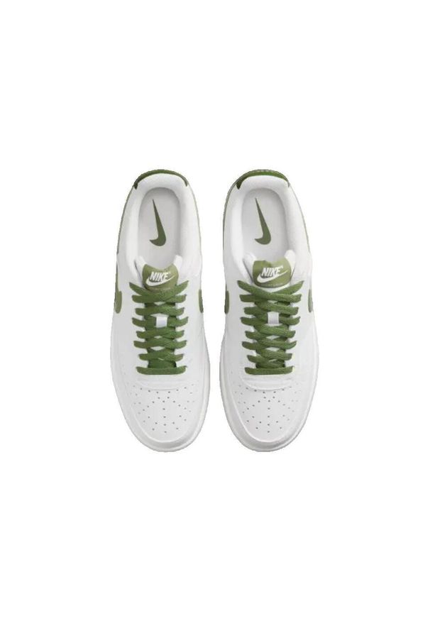 Buty do chodzenia męskie Nike Court Vision LO. Zapięcie: sznurówki. Kolor: wielokolorowy. Materiał: syntetyk, materiał. Szerokość cholewki: normalna. Model: Nike Court. Sport: turystyka piesza