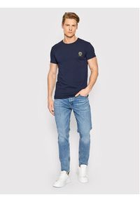 VERSACE - Versace T-Shirt Girocollo AUU01005 Granatowy Regular Fit. Kolor: niebieski. Materiał: bawełna
