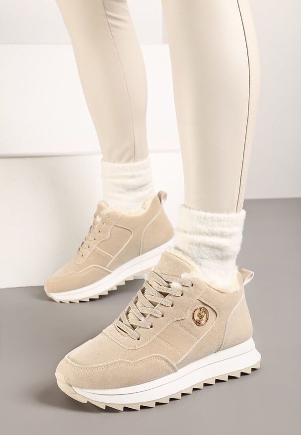 Renee - Beżowe Ocieplane Sneakersy na Platformie Appopis. Okazja: na co dzień. Kolor: beżowy. Materiał: jeans. Obcas: na platformie