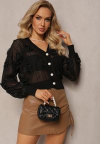 Renee - Czarny Kardigan z Ażurowym Zdobieniem w Kwiaty Barimona. Kolor: czarny. Materiał: tkanina. Wzór: ażurowy, aplikacja, kwiaty