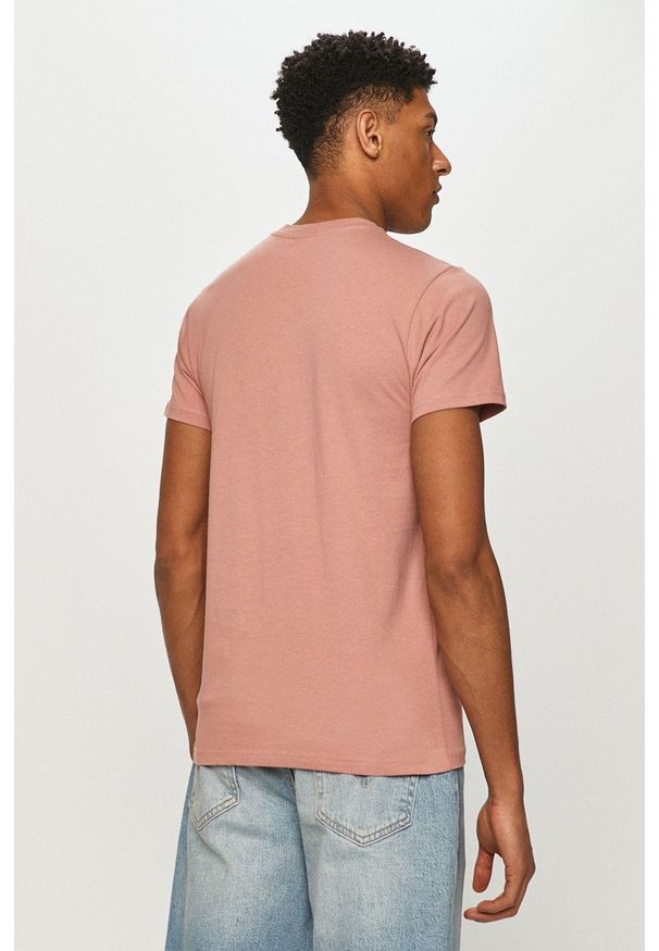 Helly Hansen - T-shirt. Okazja: na co dzień. Kolor: różowy. Materiał: dzianina. Wzór: nadruk. Styl: casual