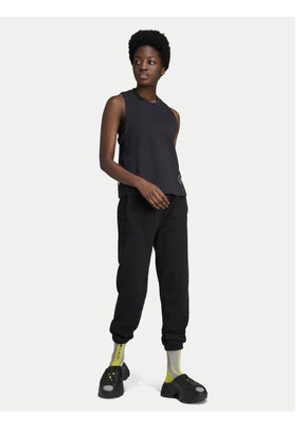 Adidas by Stella McCartney - adidas by Stella McCartney Top IB6857 Czarny Regular Fit. Kolor: czarny. Materiał: bawełna