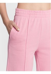 Cotton On Spodnie dresowe 2054704 Różowy Regular Fit. Kolor: różowy. Materiał: bawełna, dresówka #4