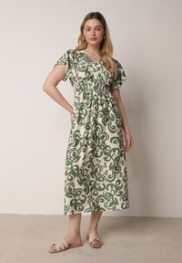 Born2be - Zielona Wiskozowa Sukienka z Kopertowym Dekoltem i Gumkami w Talii Shyraya. Okazja: na co dzień. Typ kołnierza: dekolt kopertowy. Kolor: zielony. Materiał: wiskoza. Typ sukienki: kopertowe. Styl: casual #2