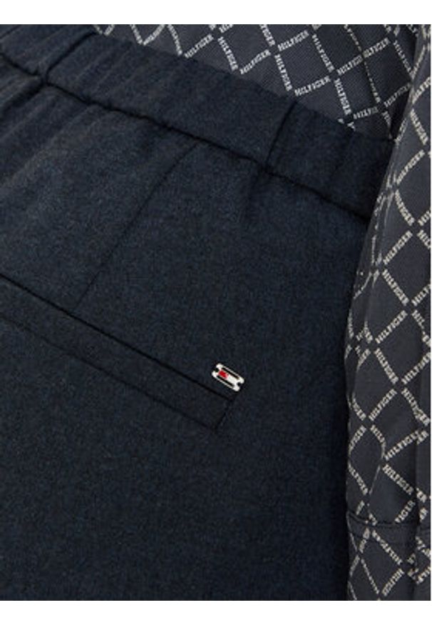 TOMMY HILFIGER - Tommy Hilfiger Chinosy WW0WW42951 Granatowy Straight Fit. Kolor: niebieski. Materiał: syntetyk, wiskoza