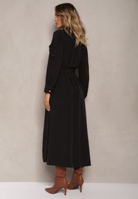 Renee - Czarna Długa Sukienka z Rozkloszowanym Dołem i Koszulową Górą Kitesi. Kolor: czarny. Typ sukienki: koszulowe. Długość: maxi #3