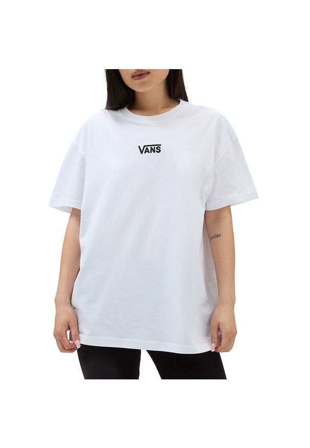 Koszulka Vans Flying V Oversized VN0A7YUTWHT1 - biała. Kolor: biały. Materiał: bawełna. Długość rękawa: krótki rękaw. Długość: krótkie. Wzór: aplikacja