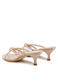 Guess Klapki FLJGARLEA03 Beżowy. Kolor: beżowy. Materiał: skóra