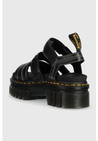 Dr. Martens sandały skórzane Ricki 3-Strap damskie kolor czarny na platformie DM27763001. Zapięcie: rzepy. Kolor: czarny. Materiał: skóra. Wzór: gładki. Obcas: na platformie #3