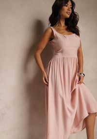 Renee - Różowa Rozkloszowana Sukienka z Wiskozy Milunisa. Okazja: na co dzień. Kolor: różowy. Materiał: wiskoza. Typ sukienki: rozkloszowane. Styl: klasyczny, elegancki, casual #5