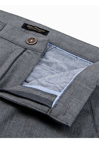Ombre Clothing - Spodnie męskie chino P832 - szare - XL. Kolor: szary. Materiał: tkanina, poliester, elastan, wiskoza. Styl: elegancki, klasyczny #7