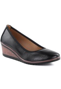 Czółenka damskie półbuty ażurowe na koturnie czarne Vinceza 58629. Kolor: czarny. Materiał: skóra ekologiczna. Wzór: ażurowy. Obcas: na koturnie #1