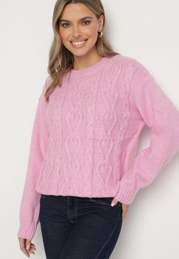 Born2be - Różowy Sweter z Wełną Ściągaczem i Tłoczeniem Riavonnae. Okazja: na co dzień. Kolor: różowy. Materiał: wełna. Styl: wizytowy, klasyczny, casual, elegancki