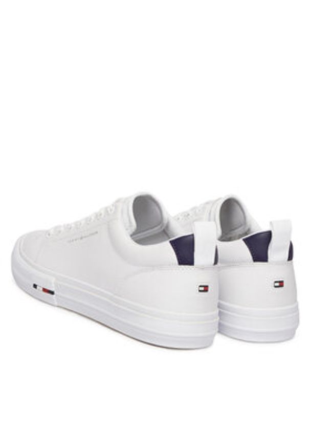 TOMMY HILFIGER - Tommy Hilfiger Sneakersy Harlem Street Lth FM0FM05708 Biały. Kolor: biały. Materiał: skóra