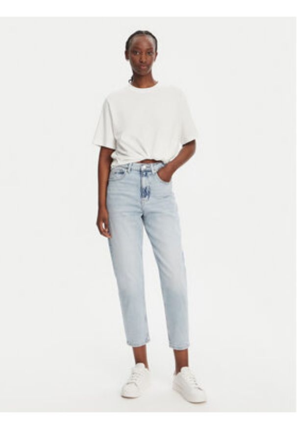 Tommy Jeans Jeansy DW0DW20656 Niebieski Mom Fit. Kolor: niebieski