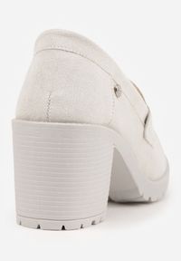 Born2be - Jasnoszare Półbuty na Słupku z Niską Platformą w Stylu Mokasynów z Imitacji Zamszu Aricandia. Okazja: do pracy. Kolor: szary. Materiał: zamsz. Obcas: na platformie. Wysokość obcasa: średni #2