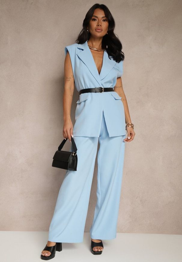 Renee - Jasnoniebieska Kamizelka Oversize w Garniturowym Stylu z Guzikiem i Paskiem z Klamrą Galazia. Okazja: na co dzień, do pracy. Kolor: niebieski. Styl: klasyczny, casual