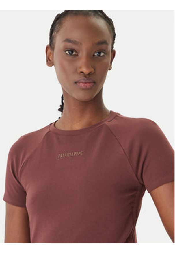 Patrizia Pepe T-Shirt 2M4549/J416-B887 Brązowy Reglan Fit. Kolor: brązowy