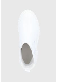 Truffle Collection Sztyblety damskie kolor biały na platformie. Nosek buta: okrągły. Kolor: biały. Materiał: guma. Obcas: na platformie #2