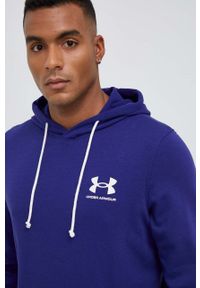 Under Armour bluza męska kolor fioletowy z kapturem z nadrukiem. Okazja: na co dzień. Typ kołnierza: kaptur. Kolor: fioletowy. Wzór: nadruk. Styl: casual #3