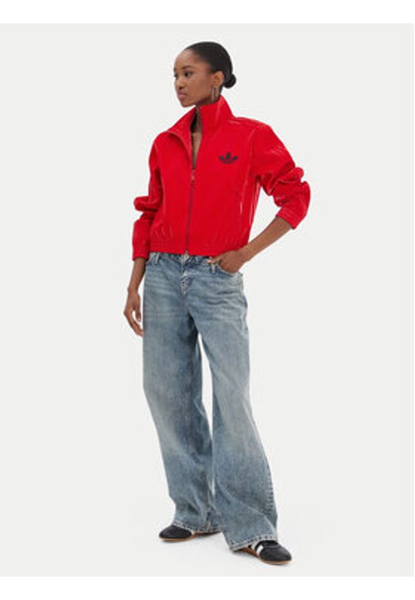 Adidas - adidas Bluza adicolor Holiday JY2616 Czerwony Regular Fit. Kolor: czerwony. Materiał: wiskoza