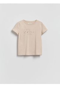 Reserved - T-shirt z napisem - beżowy. Kolor: beżowy. Materiał: bawełna. Wzór: napisy