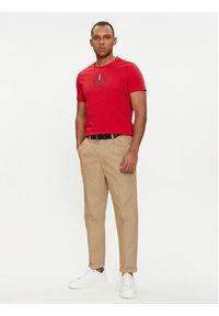 TOMMY HILFIGER - Tommy Hilfiger T-Shirt Global Stripe MW0MW34388 Czerwony Regular Fit. Kolor: czerwony. Materiał: bawełna #3