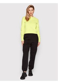 Adidas - adidas Bluza Cropped HE6922 Żółty Regular Fit. Kolor: żółty. Materiał: bawełna #4