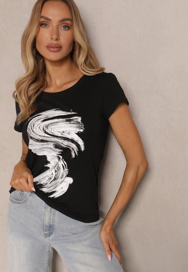 Renee - Czarny T-shirt z Bawełny Ozdobiony Nadrukiem Freadia. Kolor: czarny. Materiał: bawełna. Wzór: aplikacja, nadruk