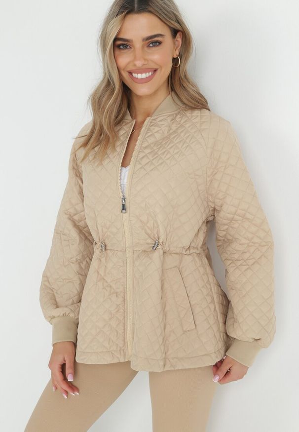Born2be - Beżowa Kurtka Pikowana Bomberka Ellieanna. Kolor: beżowy. Styl: elegancki