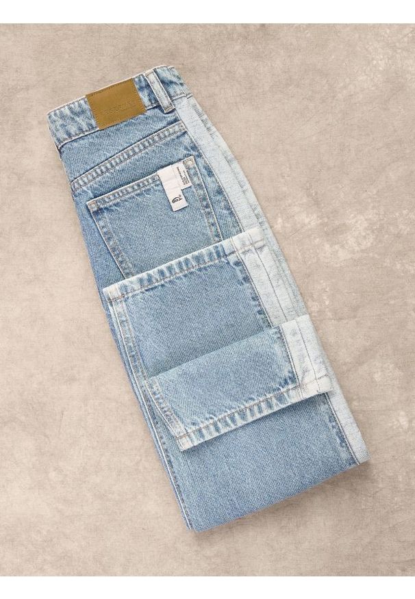Reserved - Jeansy straight fit - niebieski. Kolor: niebieski