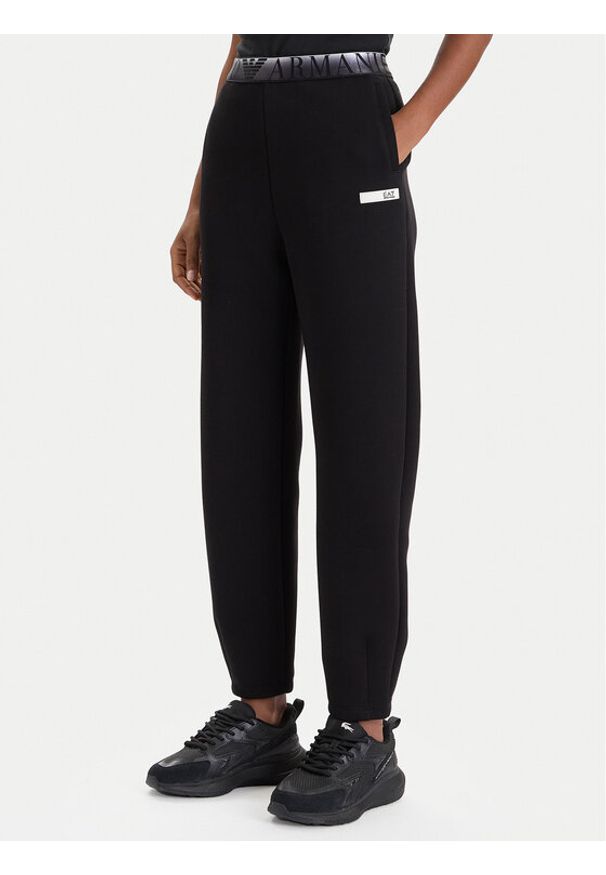 EA7 Emporio Armani Spodnie dresowe 7W000678 AF13151 UC001 Czarny Regular Fit. Kolor: czarny. Materiał: bawełna, syntetyk